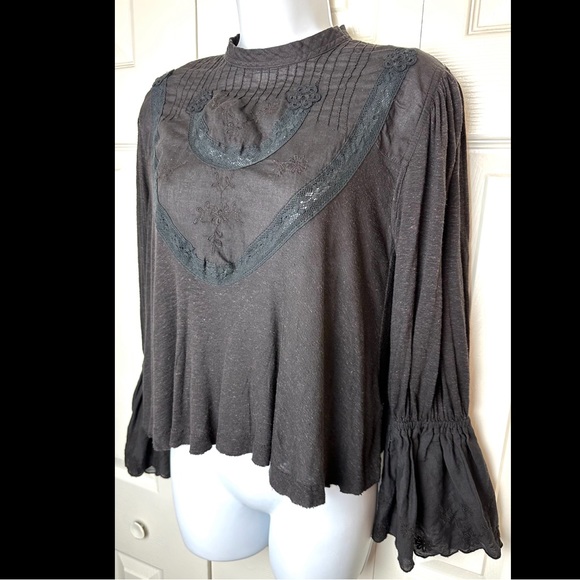 FREE PEOPLE Femme Fatale Blouse Embroidered Black Swing Bell Sleeves Scalloped - Picture 3 of 13
